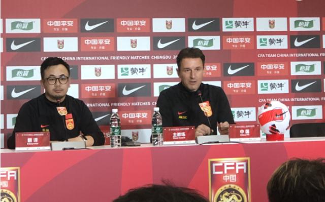 nba竞猜-国足暴露的问题越来越多 扬科维奇：只能继续坚持